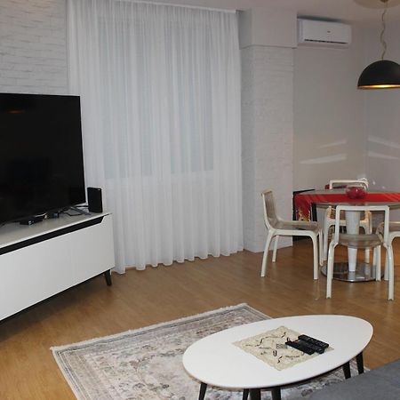 Luxury Blloku Tirana Apartment Екстериор снимка