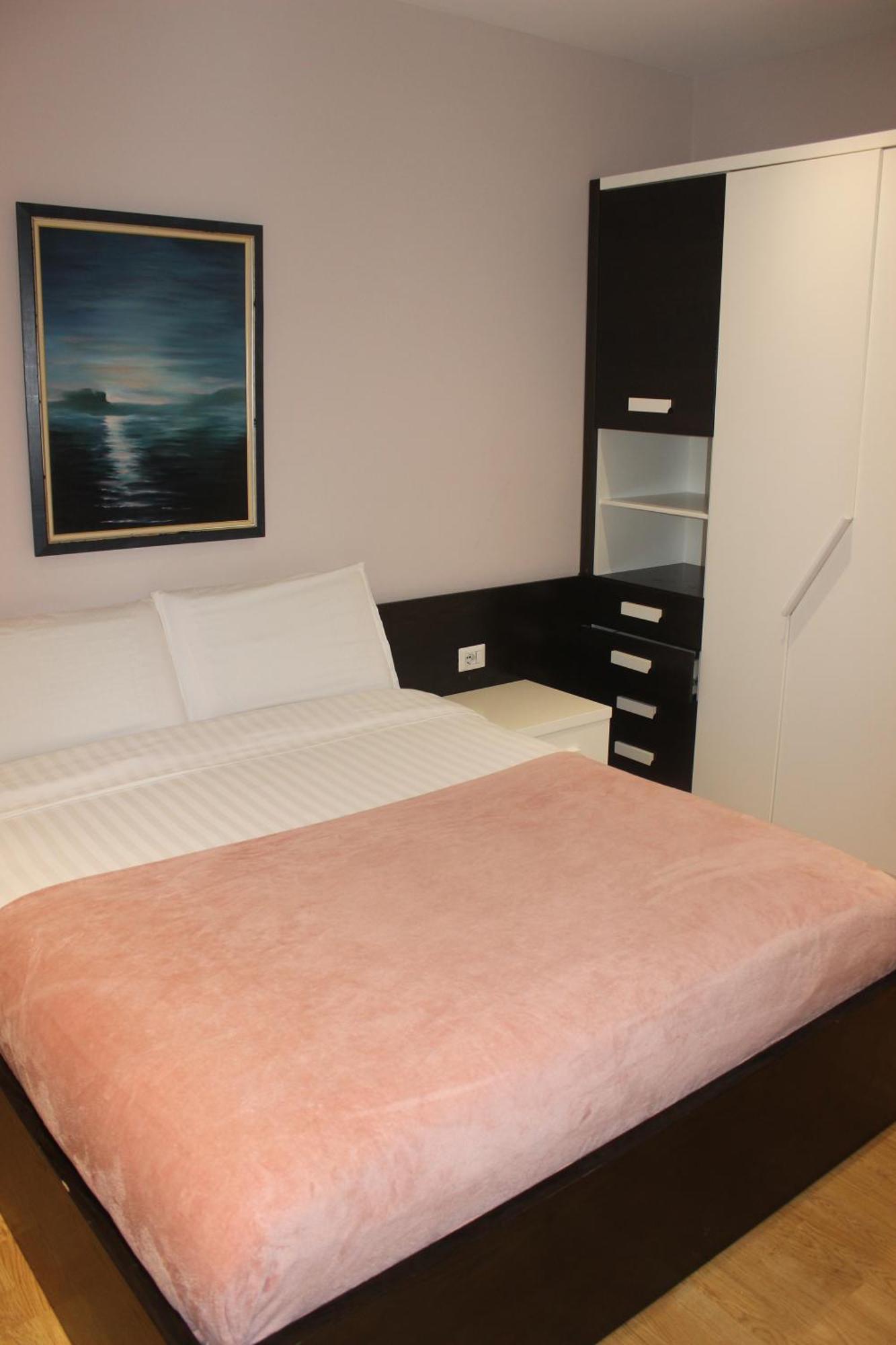 Luxury Blloku Tirana Apartment Екстериор снимка