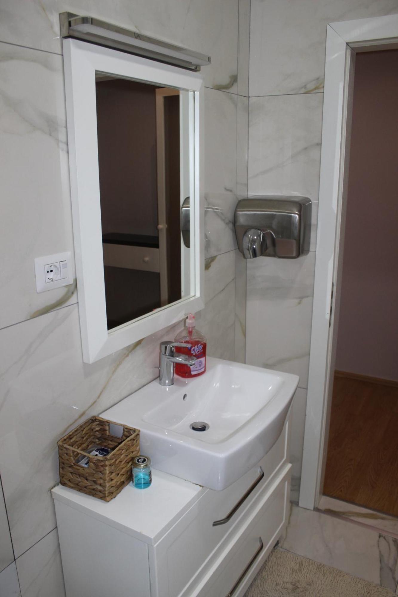 Luxury Blloku Tirana Apartment Екстериор снимка